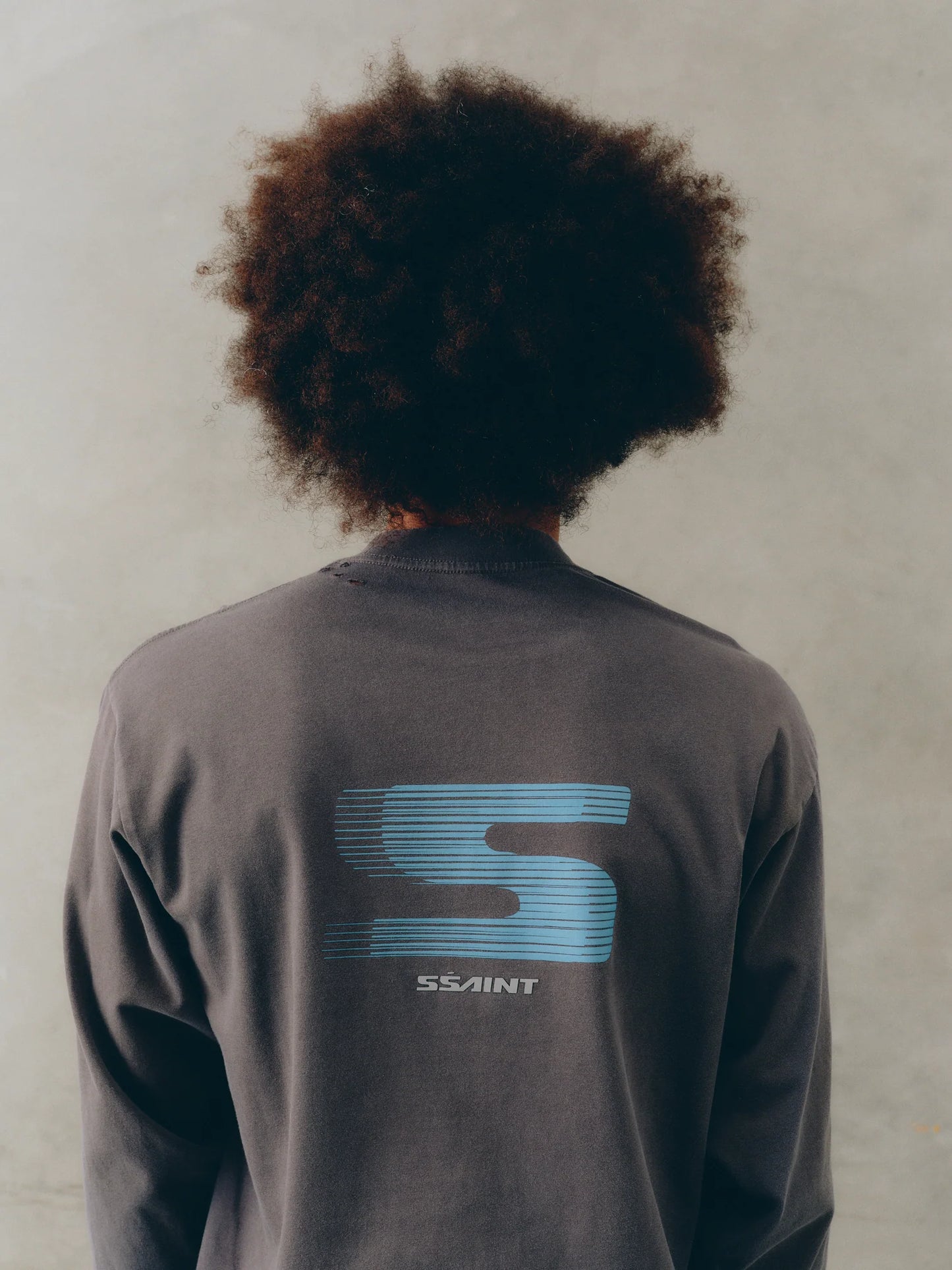 Distressed LS Tee Grey Blue