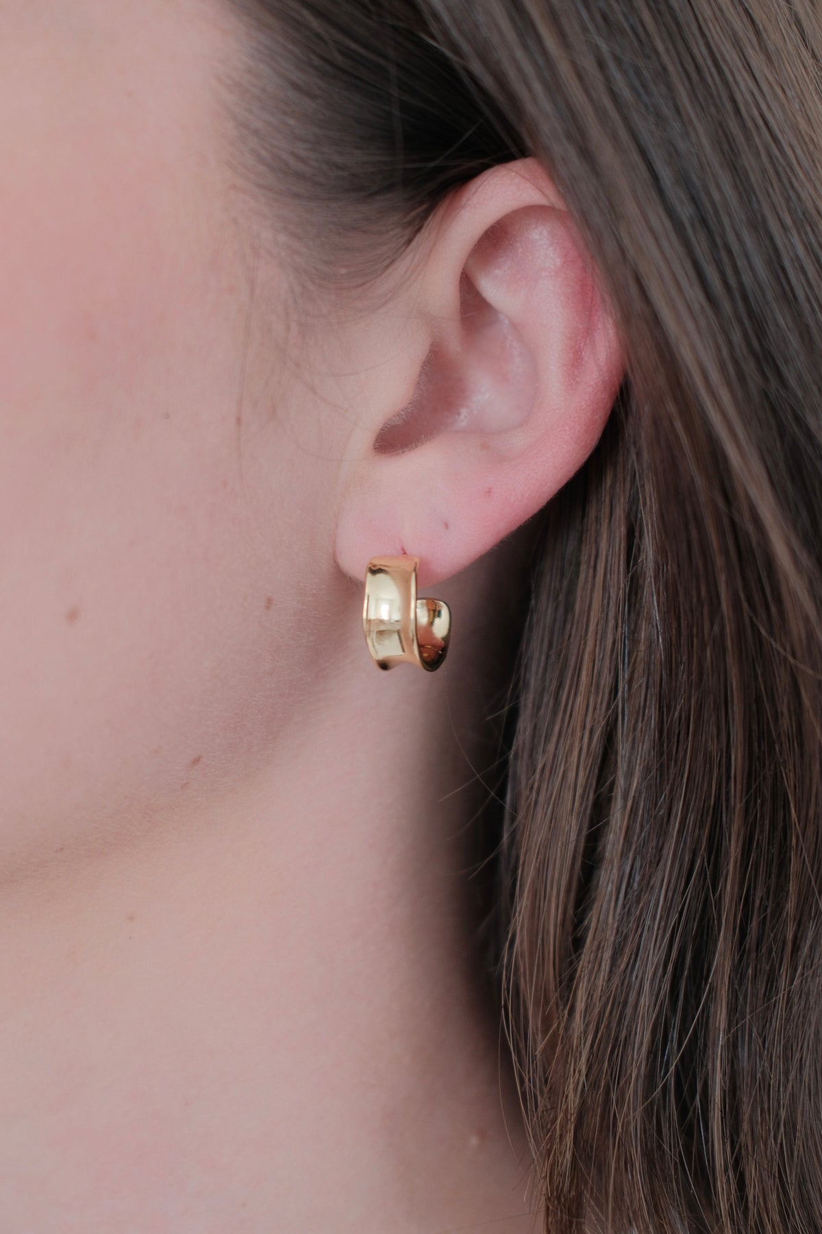 Nina Hoop Gold