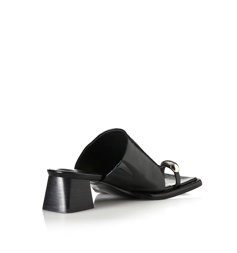 Alma Black Oily Leather Shoe