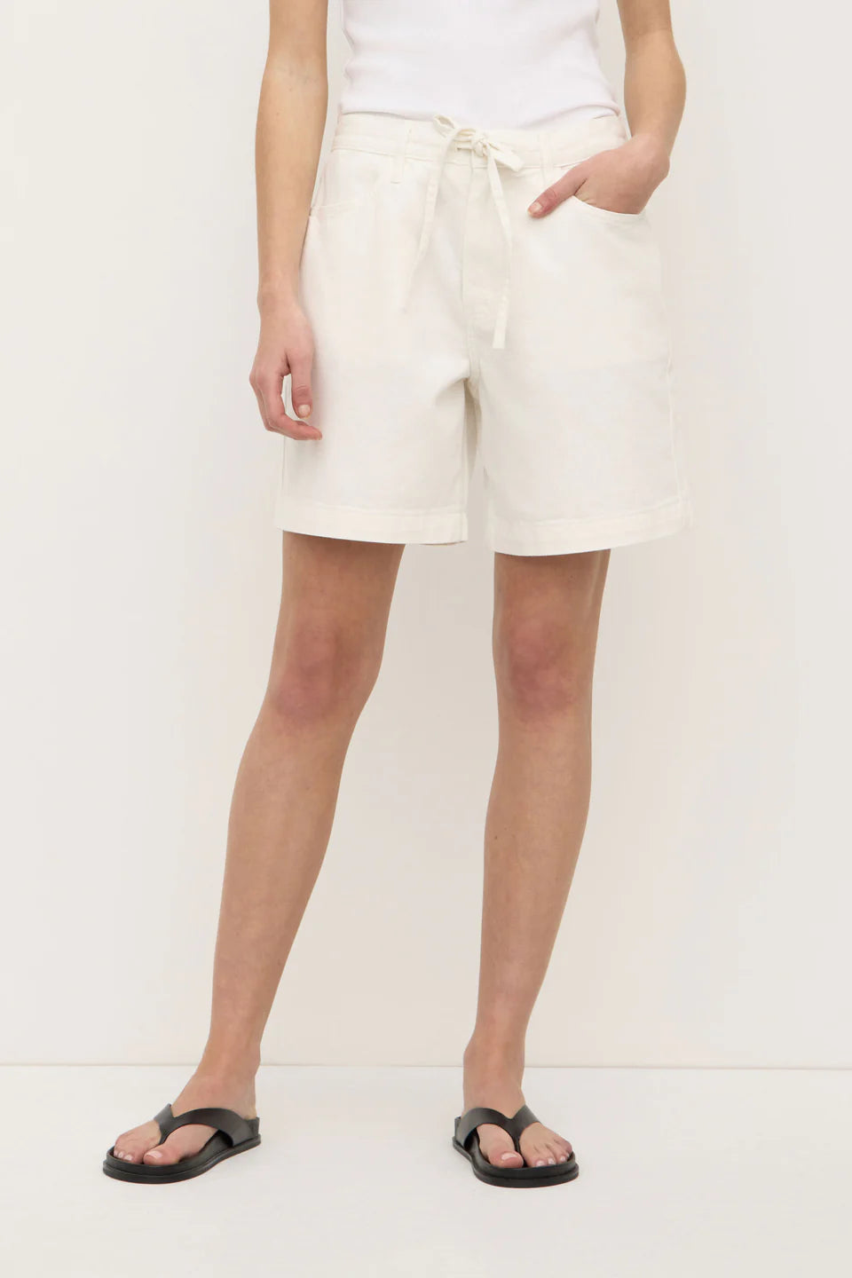 Bobbie Midrise Short Antique White