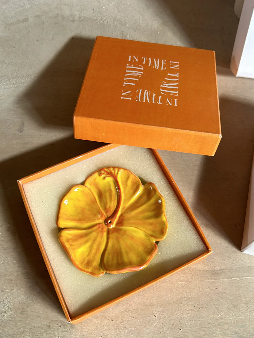 In Time x Selfdom Gift Set