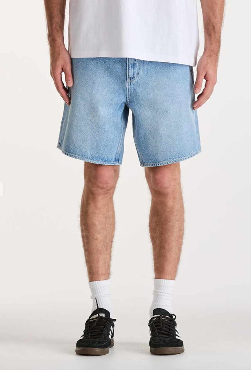 L-Four Short Skybound Blue