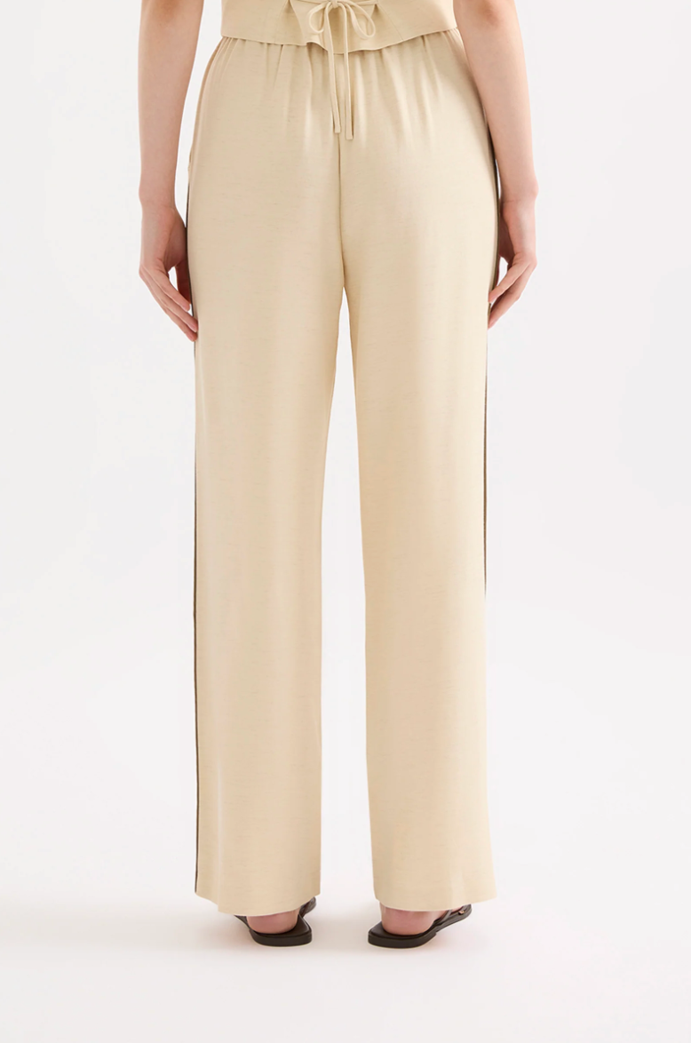 Garcia Pant Chamomile