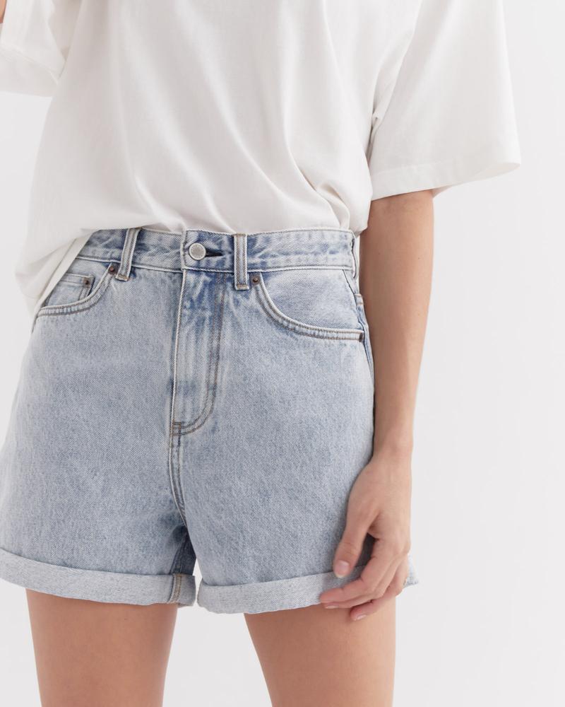 Rolled Hem Short Light Indigo