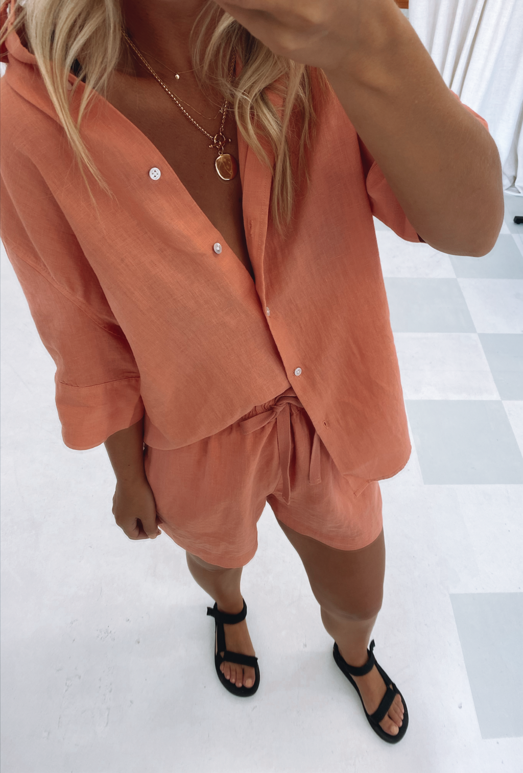 Anika Linen Short Washed Red